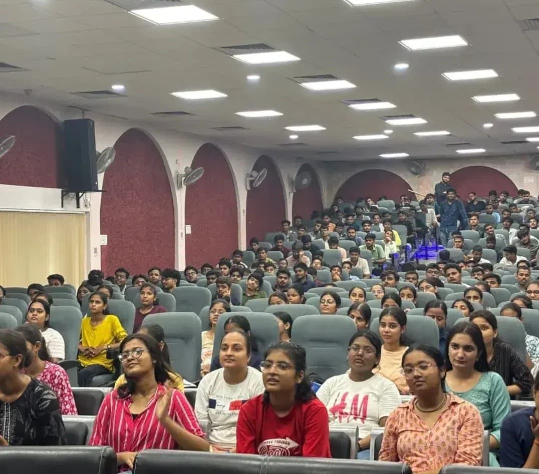 KNIT Sultanpur Academic Building photo 6